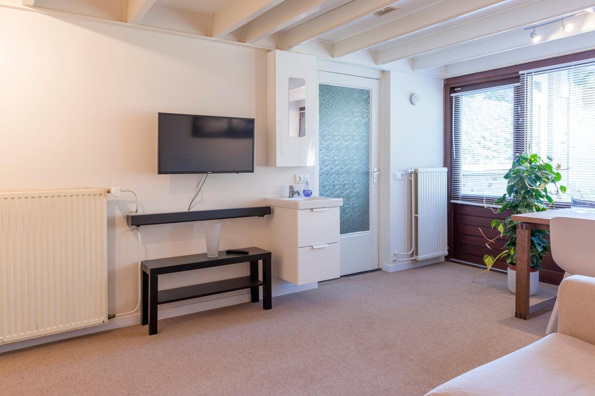 Backroom In Villa With Private Garden Very Near Centre And Tue Eindhoven Exterior foto